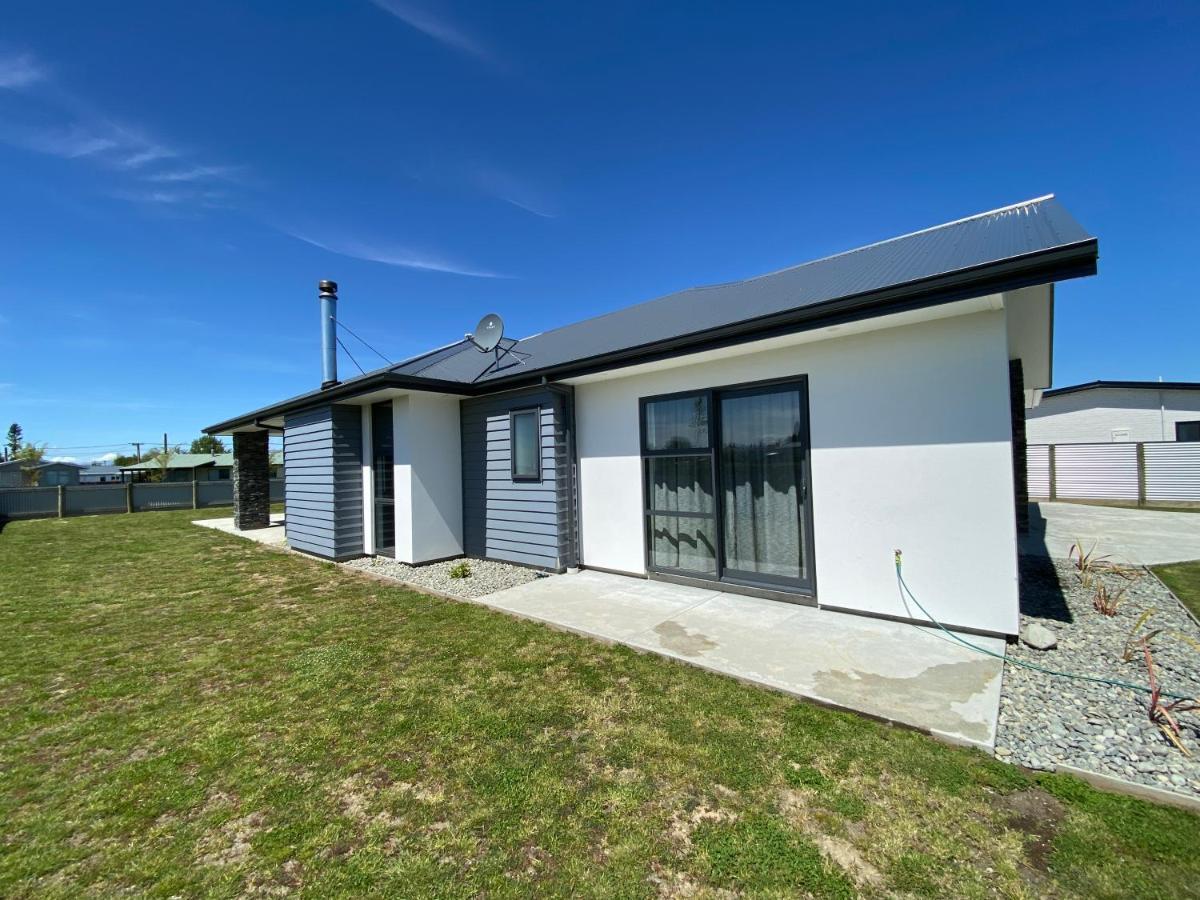 Style, Functional With Space Twizel Exterior photo